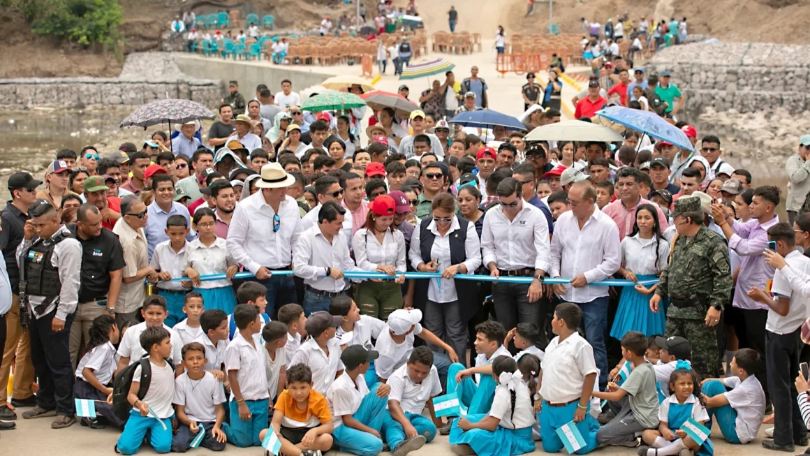 Habitantes de Alianza Valle son beneficiados con vado sumergible que inauguró la Presidenta Castro