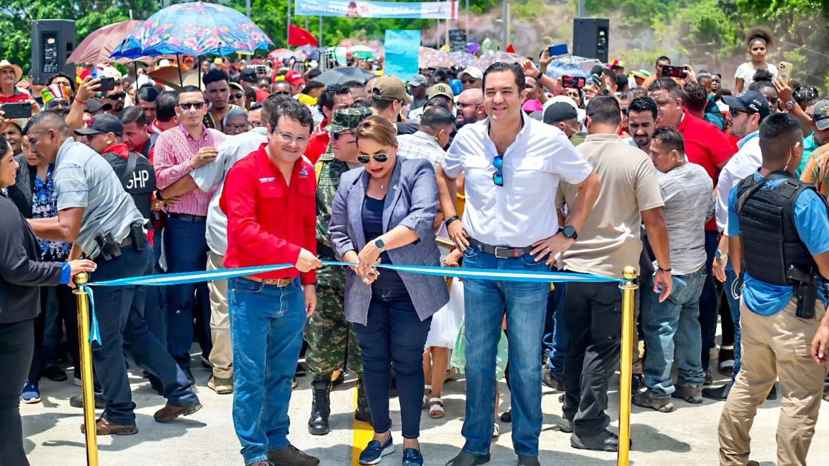 Gobierno inauguró puente en Balfate, Colón que beneficiará a más 112 mil habitantes de la zona
