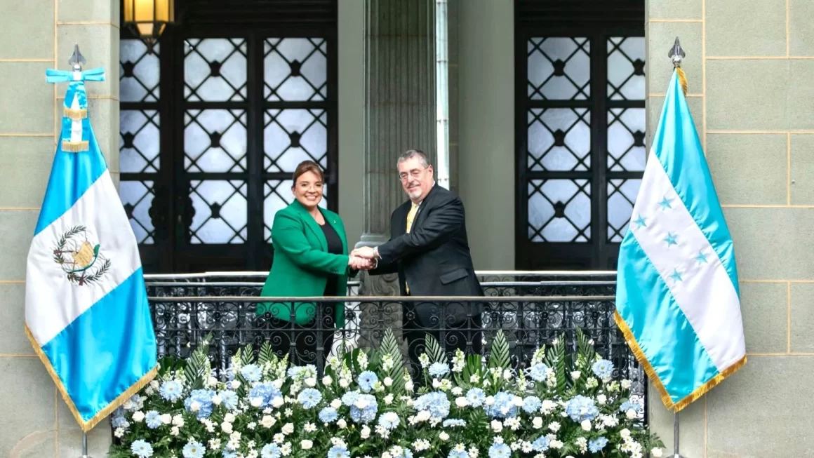 Xiomara Castro obtiene apoyo del Presidente de Guatemala para reactivar el SICA