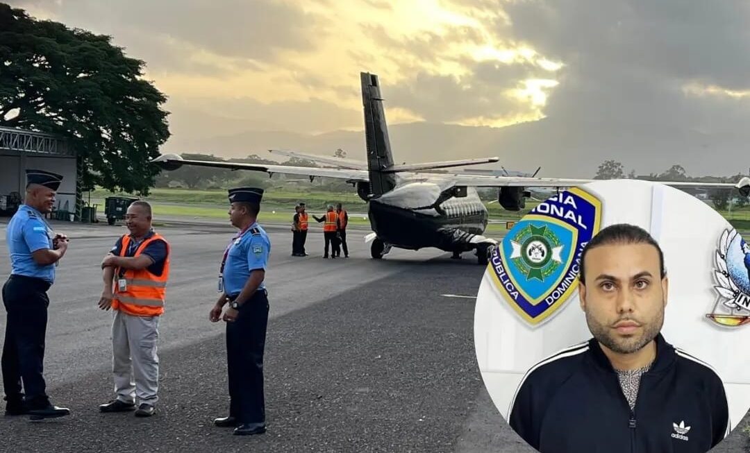 Aeronave de la Policía Nacional traerá a Gilbert Reyes para juicio por muerte de tres mujeres en Roatán