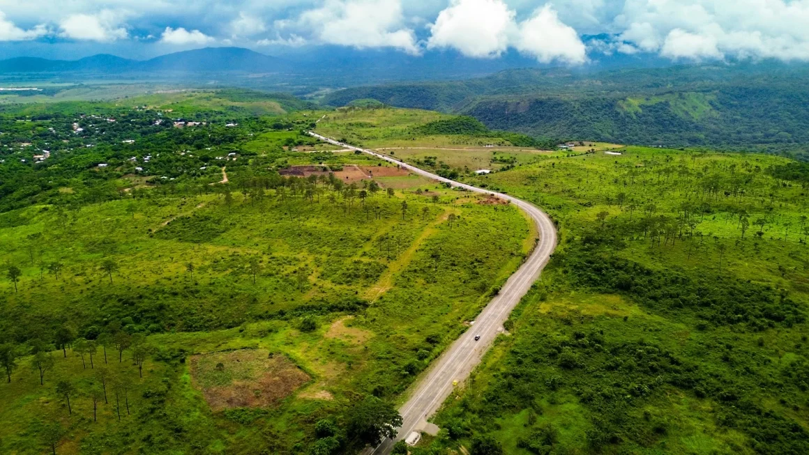 Gobierno entrega otra carretera de concreto hidráulico en la zona noroccidental