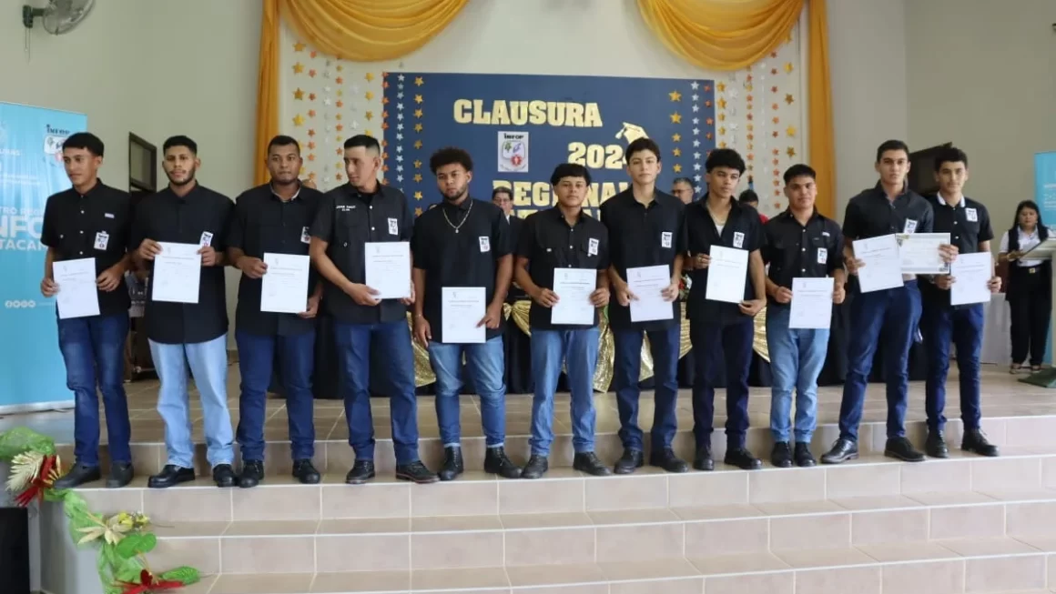 300 jóvenes certifica INFOP en diversas ocupaciones en Catacamas