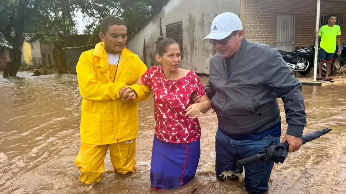 Afectados por la tormenta tropical Sara ya superan los 100 mil 
