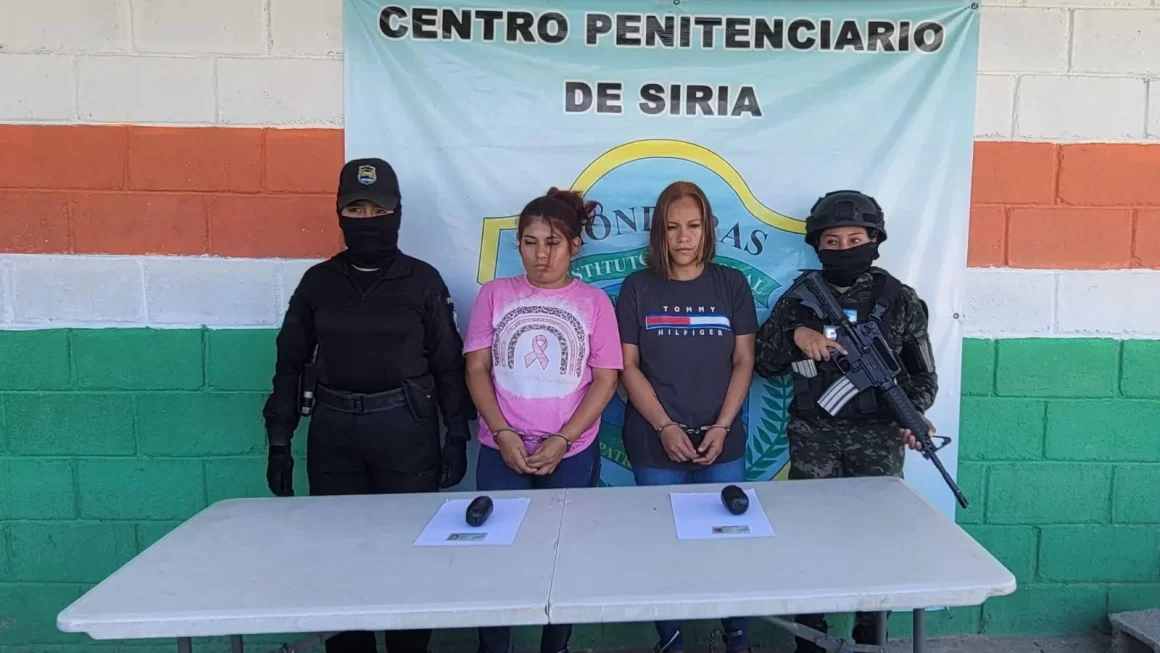 Capturan a dos mujeres al intentar ingresar droga a centro penal de Siria