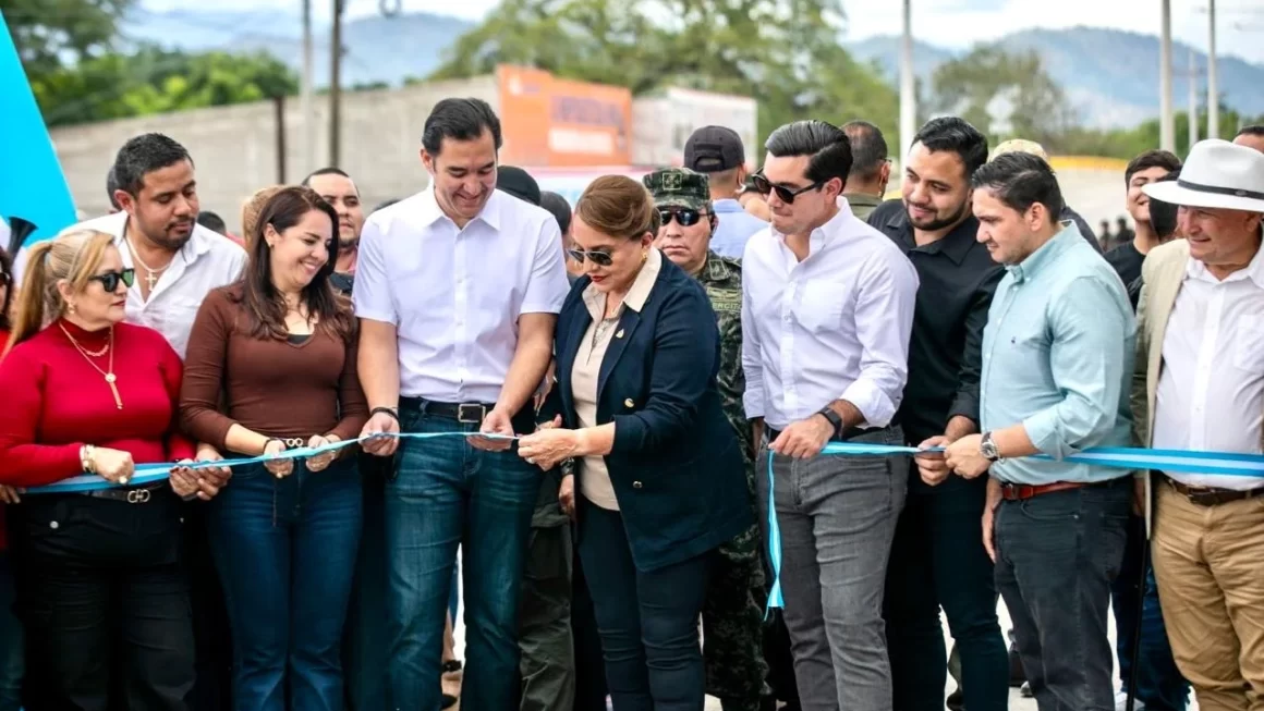 Gobierno inauguró Bulevar de cuatro carriles en Comayagua