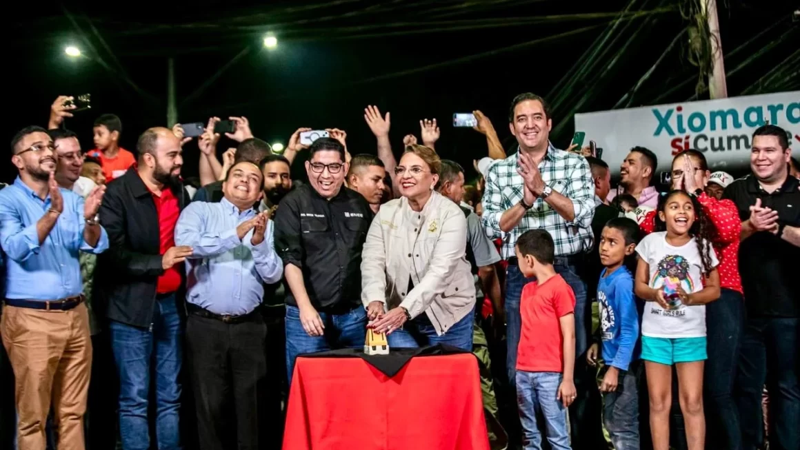 Una docena de proyectos de iluminación fueron inaugurados por el gobierno junto a la ENEE en Olancho 