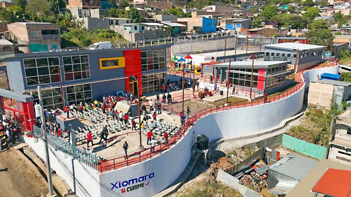 Gobierno inaugura centro integralcomo primer espacio de recreación comunitaria en la capital