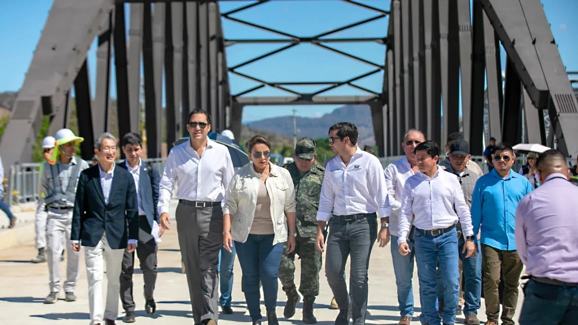 Presidenta Castro supervisa construcción de puente Guacirope que beneficiará a habitantes de Valle