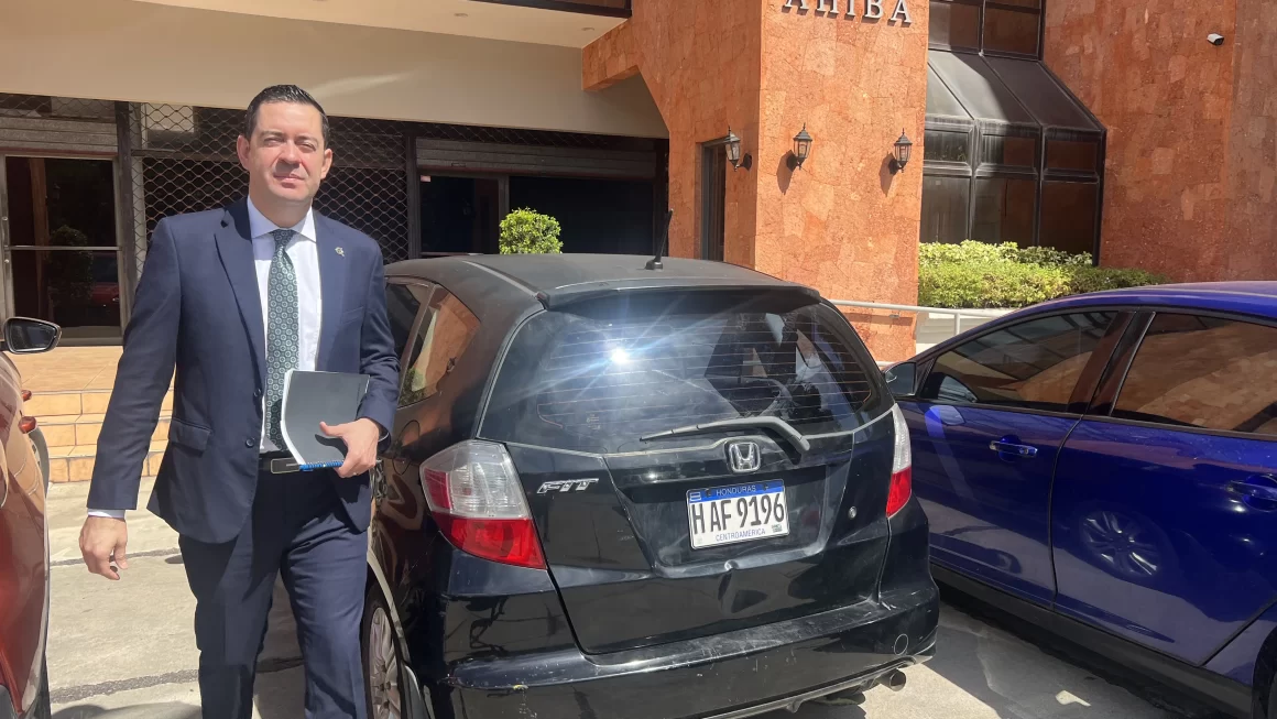 Apenas el 21% de los precandidatos han acreditado su cuenta bancaria ante unidad de política limpia 