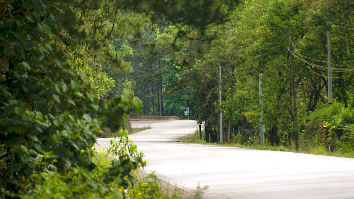 Presidenta Castro supervisa carretera de 67 kilómetros entre Comayagua e Intibucá 