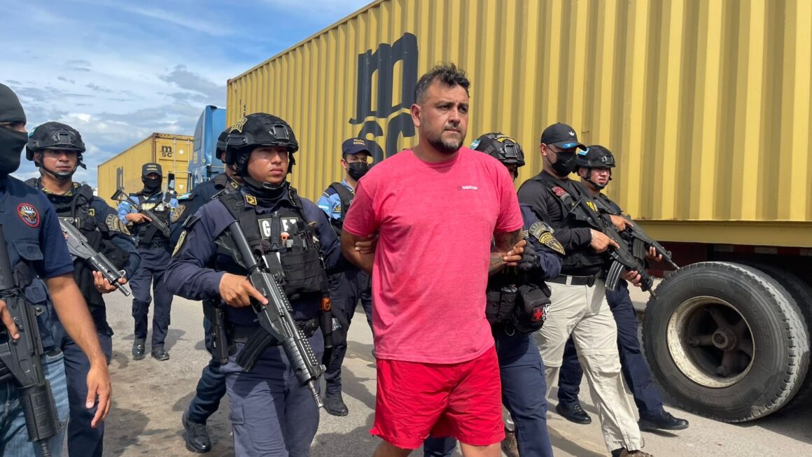 Extraditable Ricky Juárez solicitado por EEUU es entregado a Honduras por autoridades Nicaragüenses 