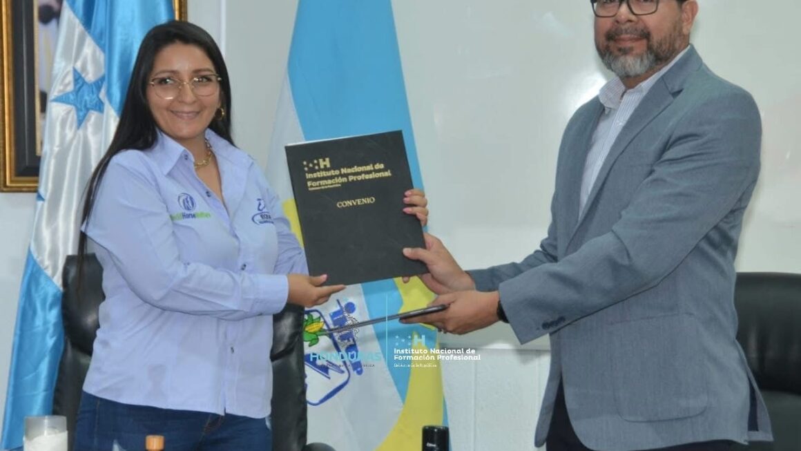 INFOP y EQUHS firman convenio para fortalecerá formación técnica en bienestar animal en la zona sur