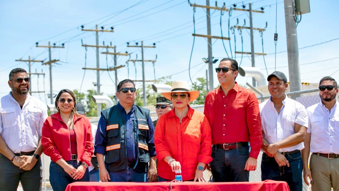 Gobierno inaugura planta eléctrica en El Progreso, Yoro
