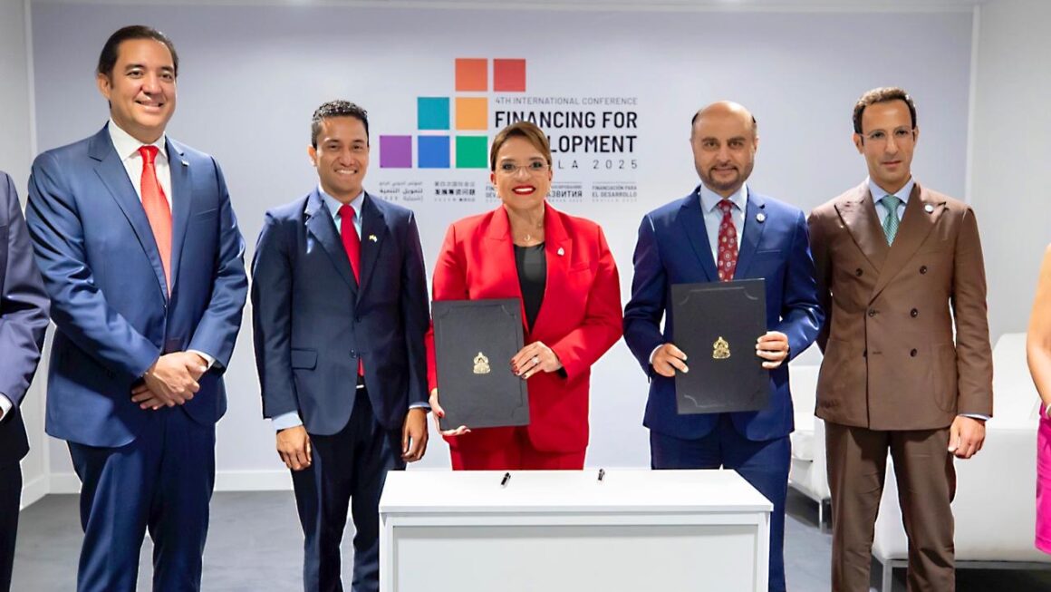 Gobierno de Honduras suscribe financiamiento de $50 millones con el Fondo OPEP
