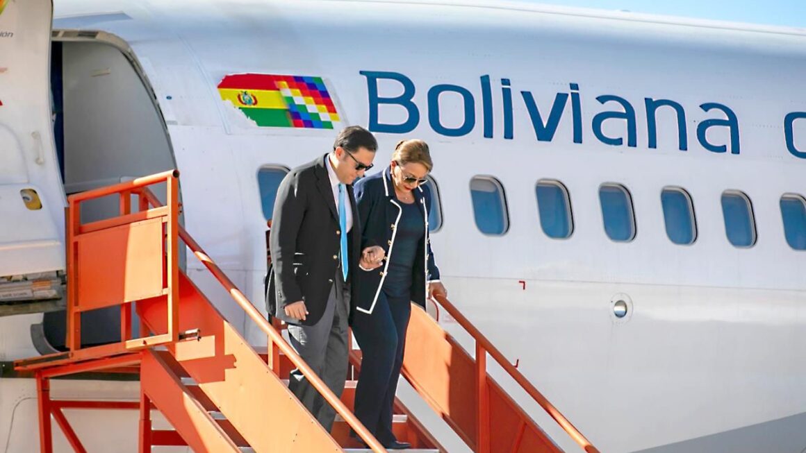 Xiomara Castro presente en el Bicentenario de independencia de Bolivia