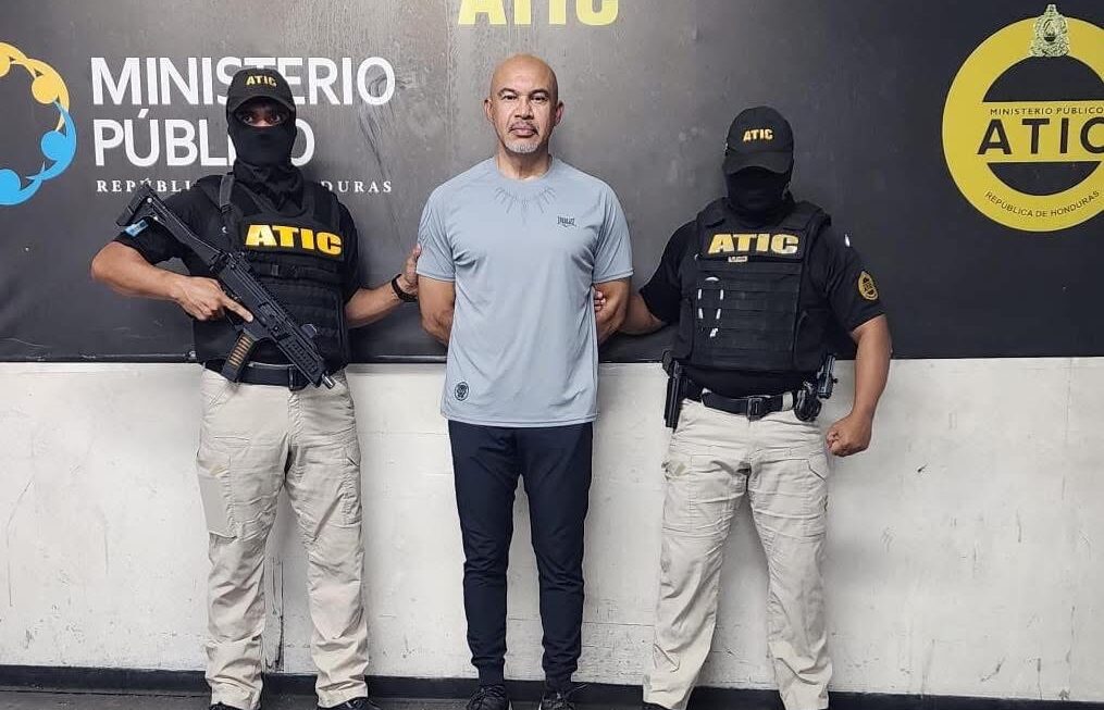 Capturan a pastor evangélico por supuestos delitos de violación y agresión sexual agravada en perjuicio de tres menores 