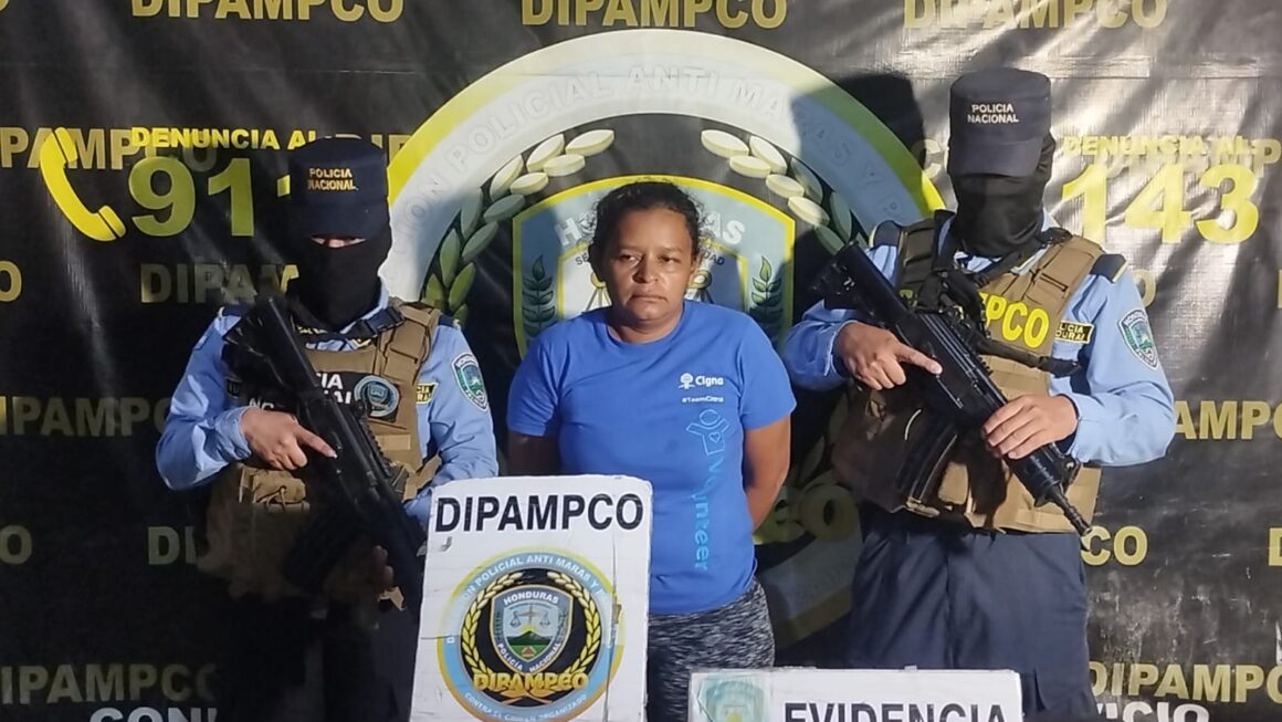 Capturan a mujer acusada de extorsión en complicidad con privados de libertad en Choluteca