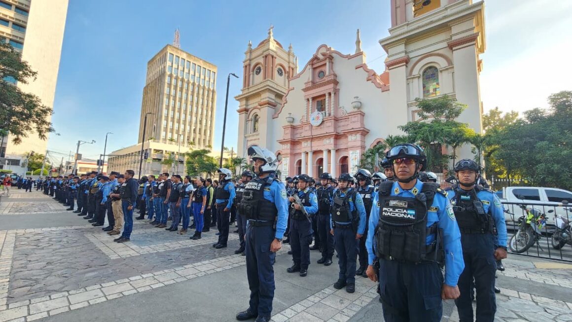 Policía lanza operativo Navidad Segura 2025