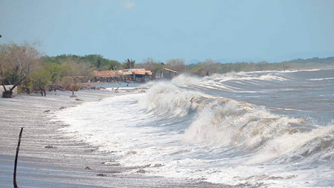 Extienden por 24 horas alerta verde en línea costera del caribe por alto oleaje 