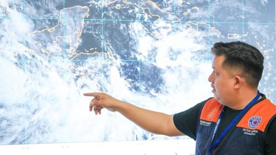 Copeco emite alerta verde en cuatro departamentos por ingreso de onda tropical