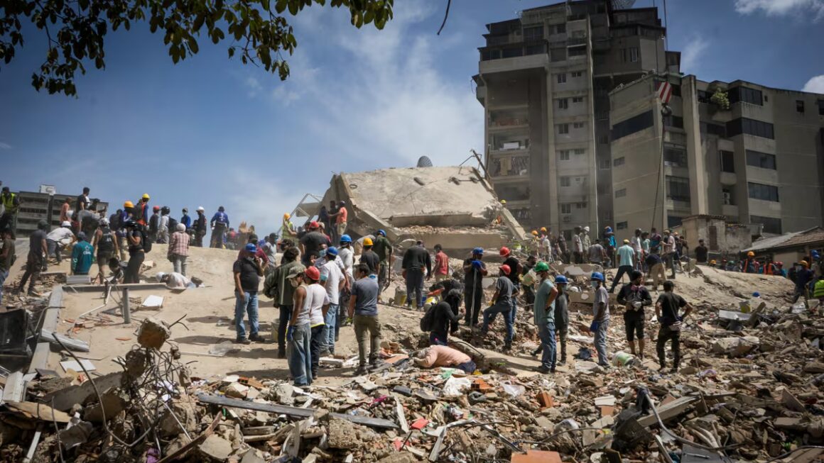 Asciende a 1,430 los fallecidos por el doble terremoto en Venezuela