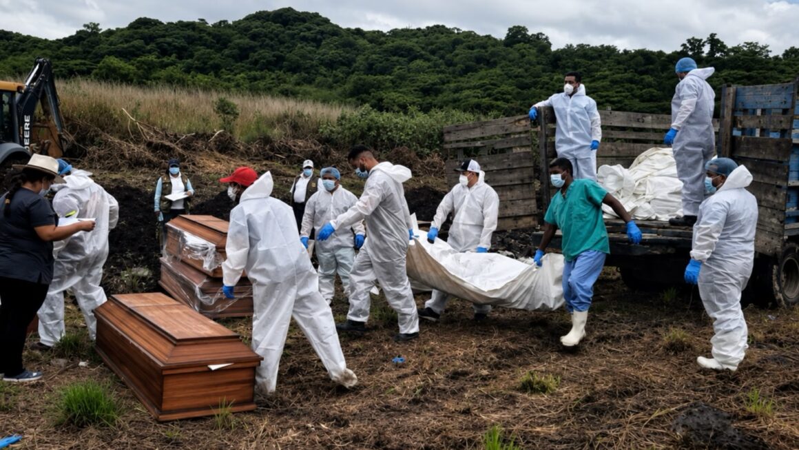 Medicina Forense de la capital sepultará 26 cuerpos no reclamados 