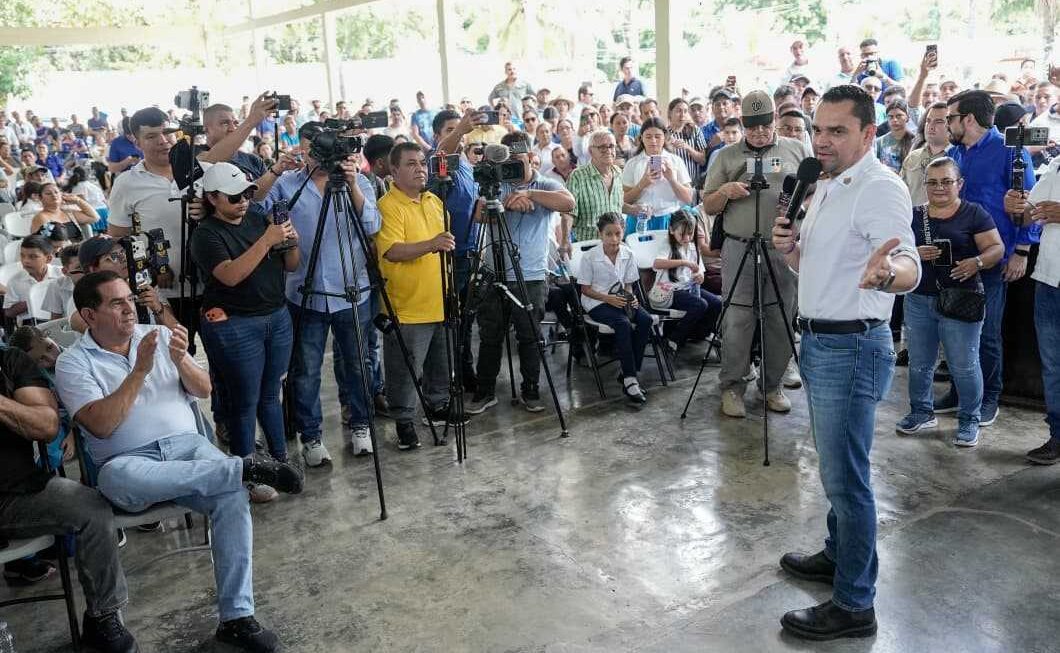 Zambrano pide recibir a censistas y rechazar rumores sobre el proceso