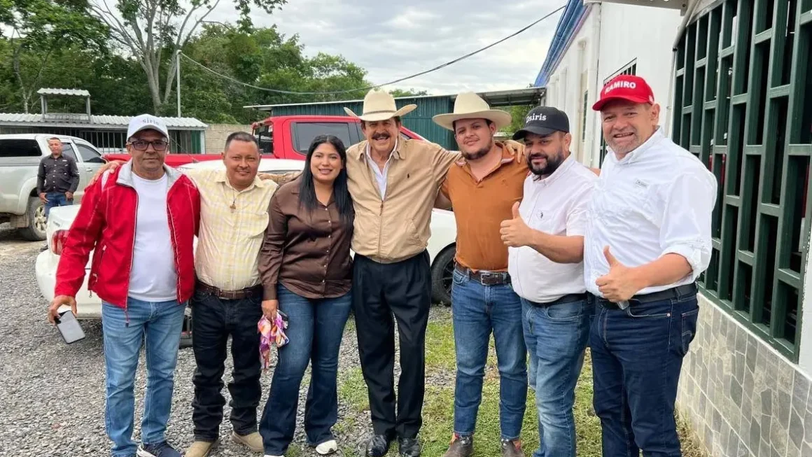 Manuel Zelaya y Xiomara Castro reaparecen en Olancho junto a dirigentes de Libre